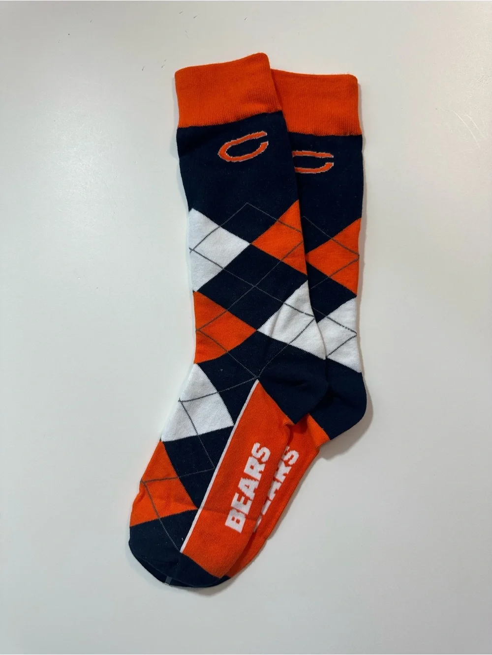 NFL CHICAGO BEARS NAVY AND ORANGE ARGYLE SOCKS